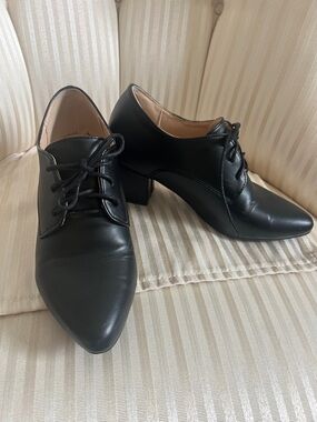 Classic Black Lace-Up Block Heel Women's Shoes